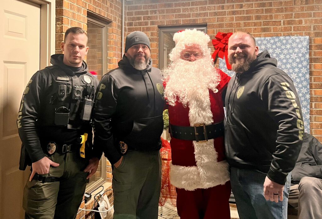 2025 Christmas Tree Lighting Dec 6th 6-7PM at Foxfire Village Hall